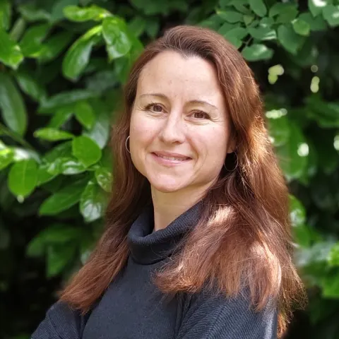 pauline-DjarN1X0